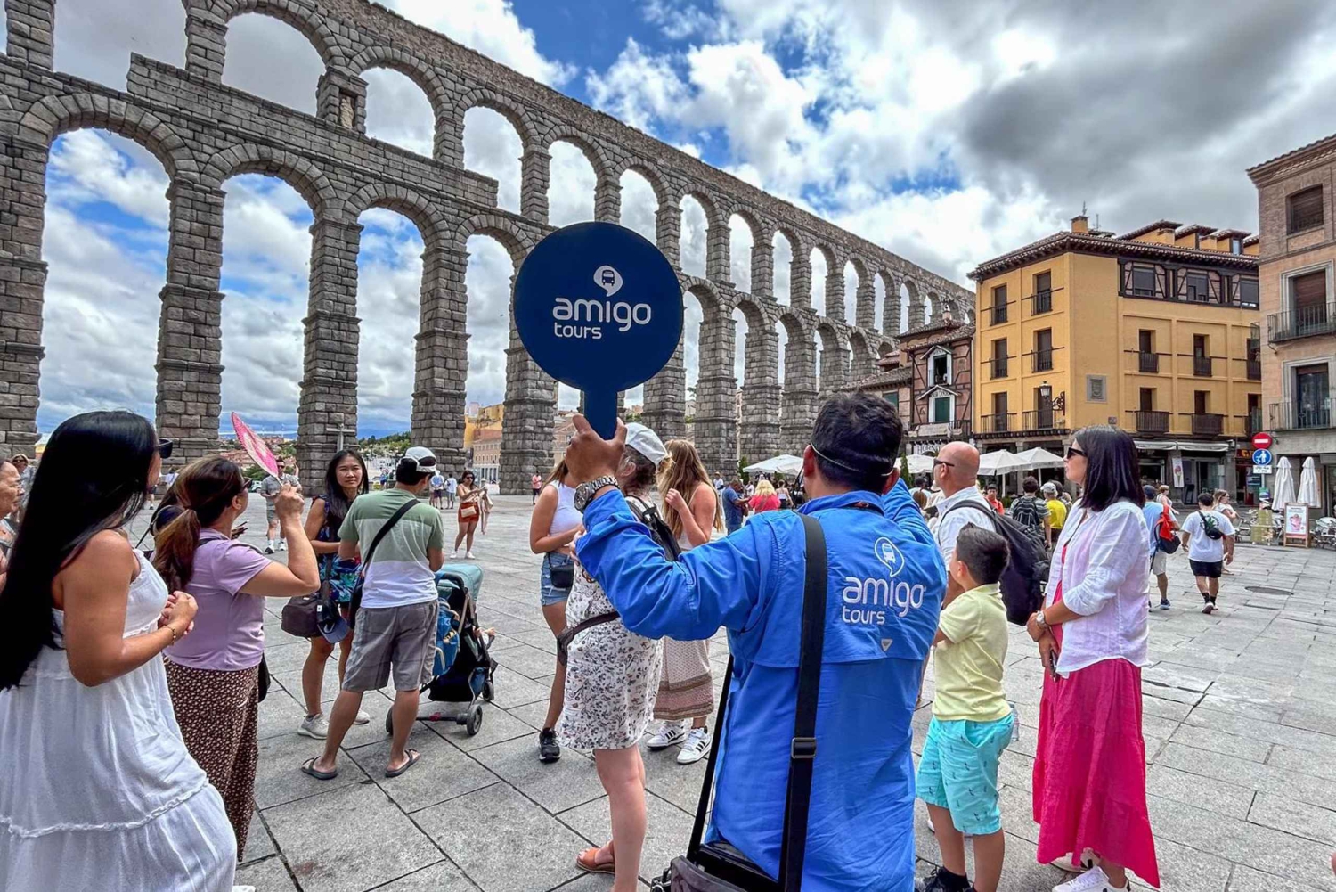 Madrid: Segovia & Ávila heldag med Alcázar- och murbiljetter