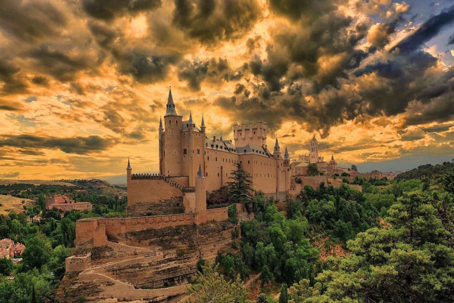 Madrid: Dagtrip Segovia met tickets voor de hogesnelheidstrein