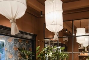 Madrid: Sensorische Weinverkostung + Blumenarrangement inklusive