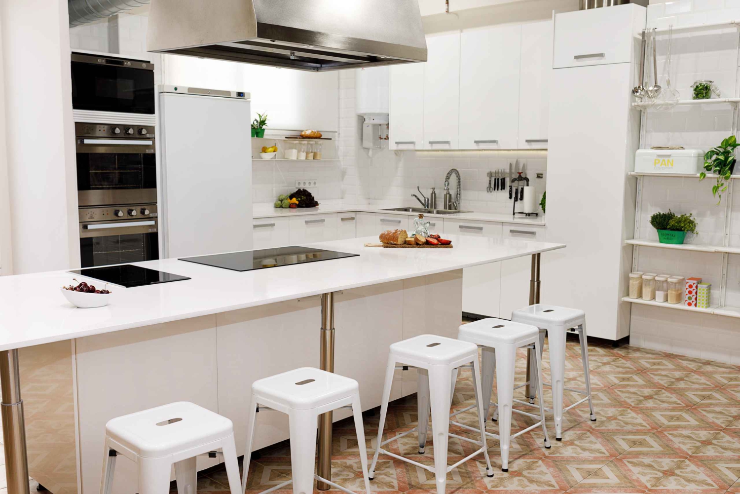 Madrid: Clase de Cocina de Tapas y Paella con un Chef Experto