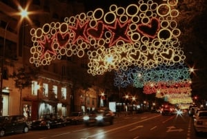 Madrid: Die große Tour der Weihnachtslichter mit Tuk Tuk Zero. 1h 30min