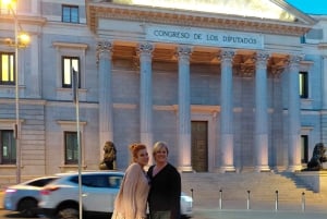 マドリード：Tuk Tuk Zeroで楽しむクリスマスライトのグランドツアー。1時間30分