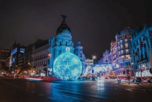 マドリード：Tuk Tuk Zeroで楽しむクリスマスライトのグランドツアー。1時間30分