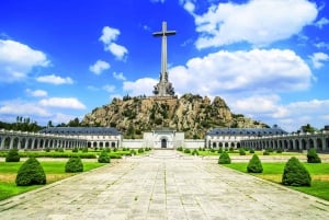 Madrid: Toledo and El Escorial Full-Day Coach Tour