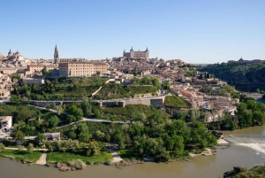 Madrid: Toledo & Escorial Day Tour & Valley of Fallen