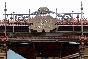 Madrid: Tur med Tuk Tuk Zero Historiska hjärtat och Gran Vía. 1 timme 15 minuter