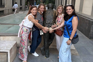 Madrid: Tur med Tuk Tuk Zero Historiska hjärtat och Gran Vía. 1 timme 15 minuter