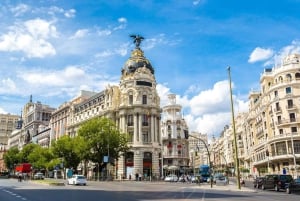 Madrid: Tuk Tuk Zero -retki historialliseen sydämeen ja Gran Vía -kadulle. 1 t 15 min