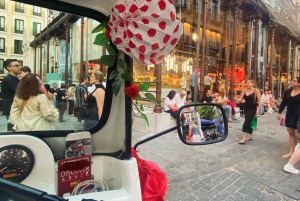 Madrid: Passeio de TukTuk com decorações de feiras espanholas