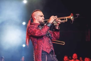 Madrid: WAH Show - Musiikki, ruokailu ja juhlakokemus.