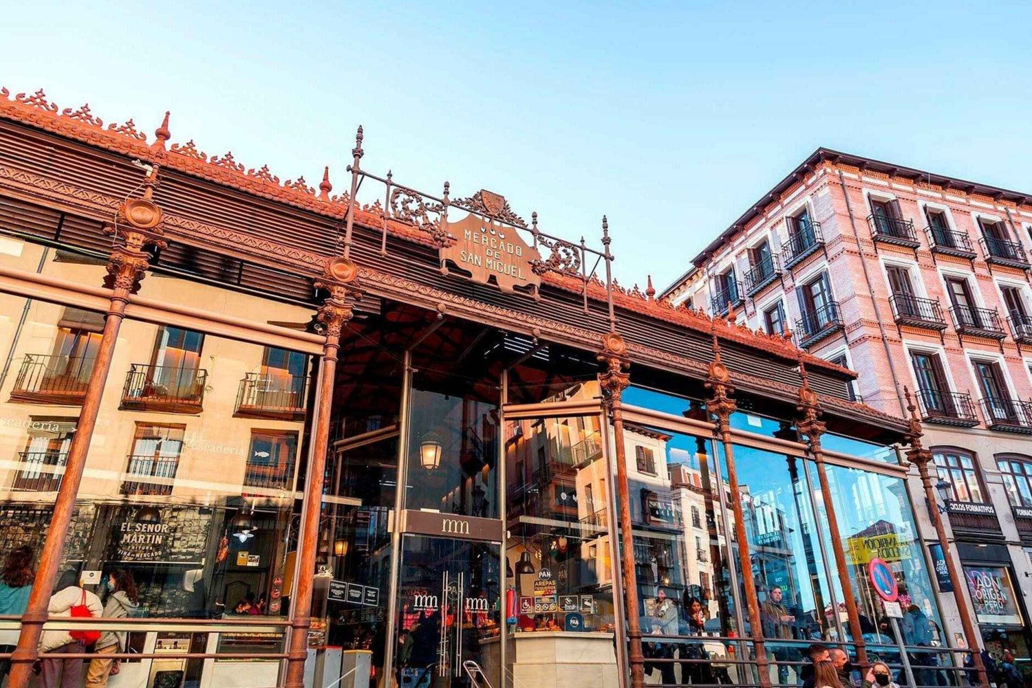 マドリード・ウォーキングツアー：ソル広場、マヨール広場、王宮、グラン・ビア通り