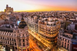 Madrid: Tour guidato a piedi di Madrid in inglese