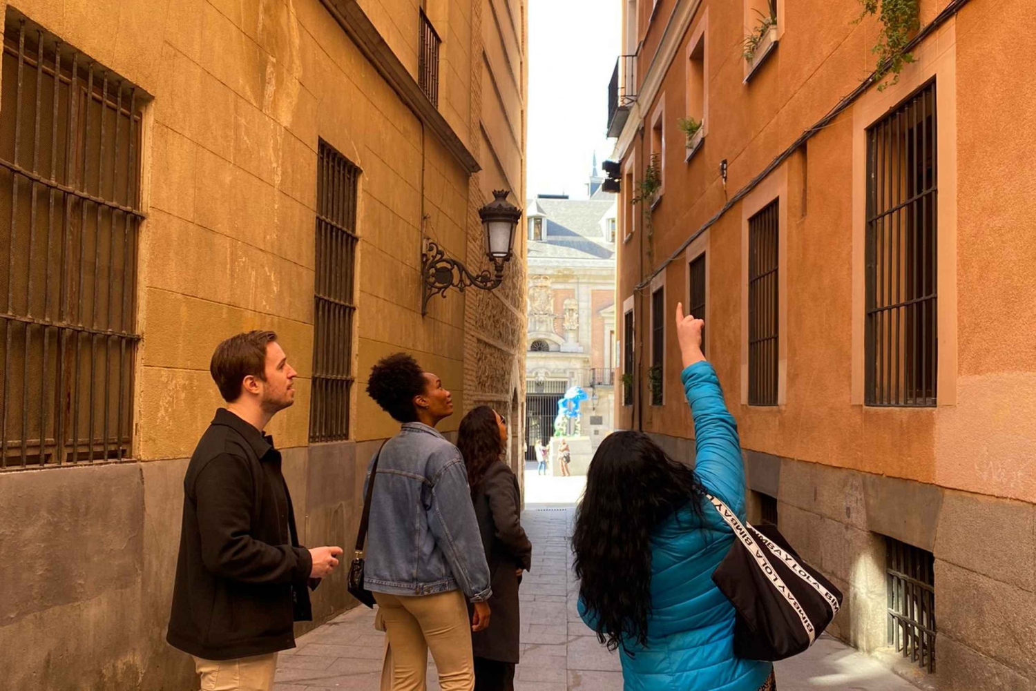 Madrid: Welcome to Madrid Guided Walking Tour