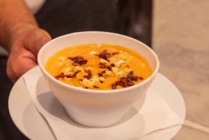 Madrid: Wine and Tapas Walking Tour