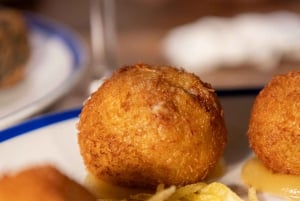 Madrid: Wine and Tapas Walking Tour