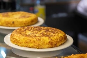 Madrid: Wine and Tapas Walking Tour