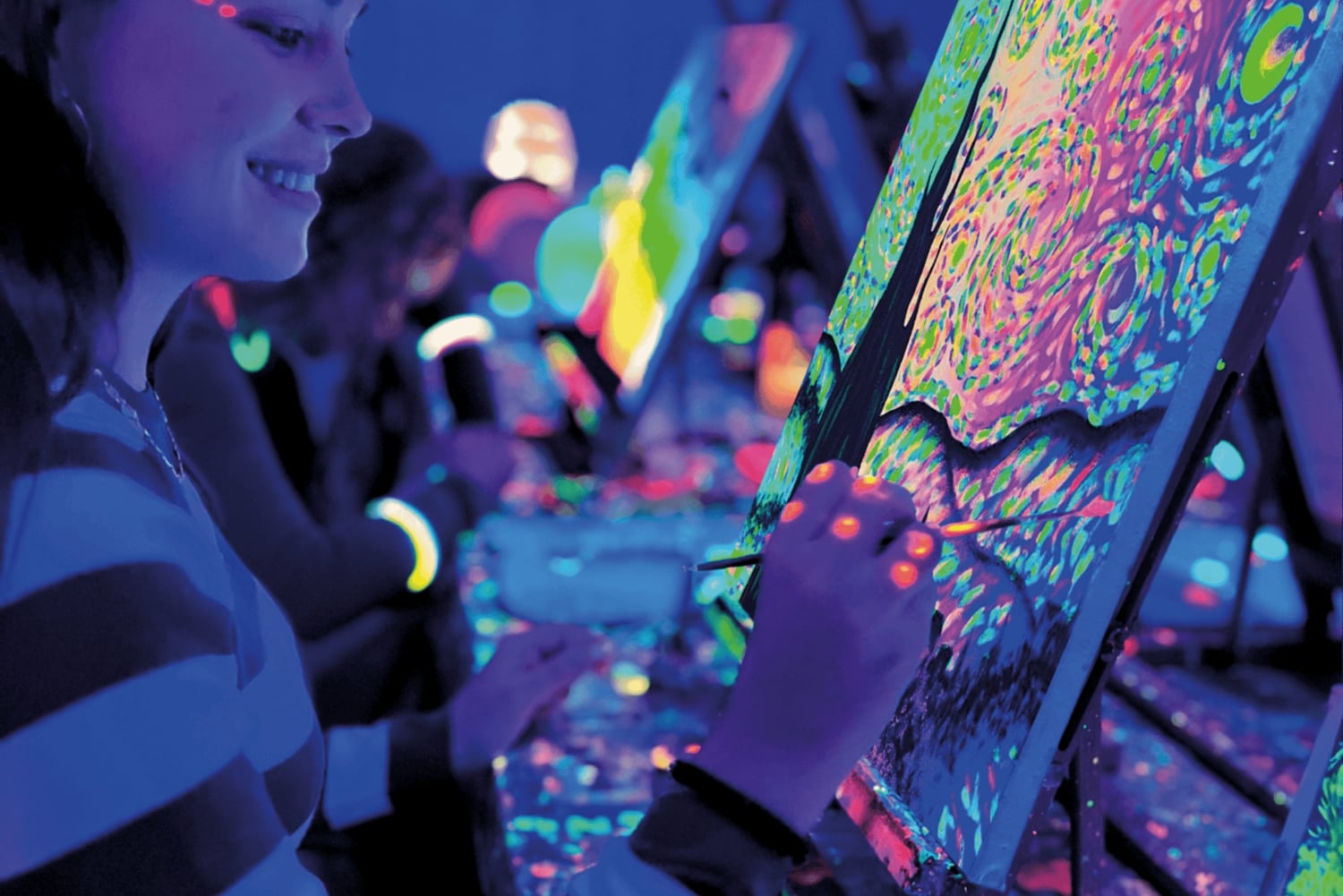 Madrid: Vin Gogh Glow Academy målar- och smuttkurser