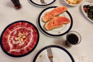 Madrid's Iconic Tapas, Taverns & History Experience