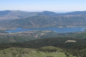 Mountain Lake Canoe Experience from Madrid