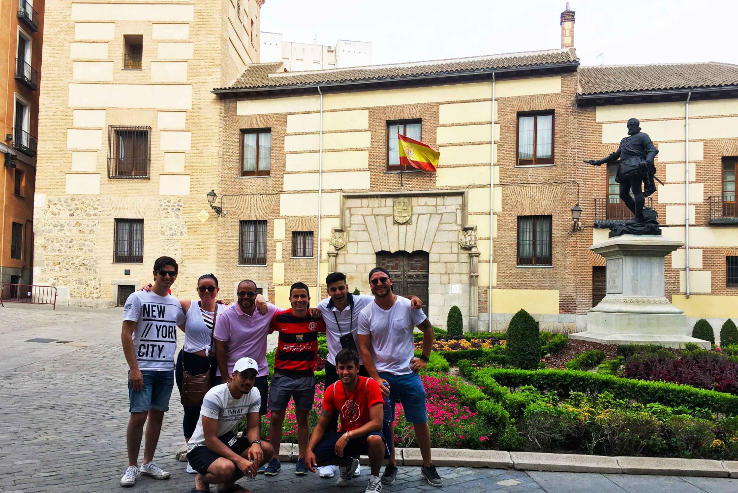 Mysteries & Tapas Tour in Madrid + Trendy Bar