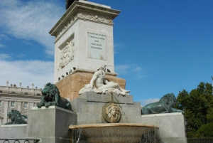 Panoramic Tour of Madrid with Private Guide and Private Car