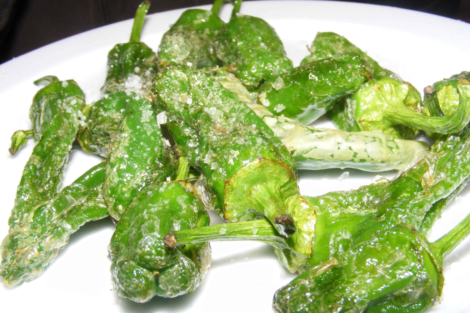 伝統的なマドリードの夜のタパスとドリンクツアー