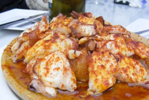 伝統的なマドリードの夜のタパスとドリンクツアー