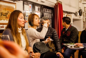 伝統的なマドリードの夜のタパスとドリンクツアー