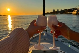 Porto: Sunset Sailboat Tour with Welcome Drink