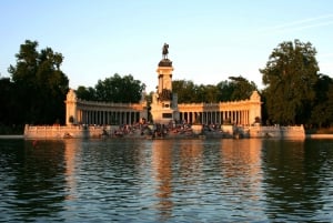 Madrid: Private Custom City Tour with Driver and Guide