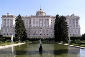 Madrid: Yksityinen kaupunkikierros kuljettajan ja oppaan kanssa