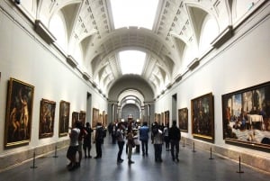 Madrid: Private guided tour with Prado Museum and Tapas