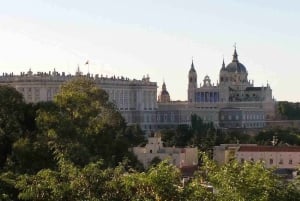 Privat besøg på kongepaladset og byvandring i Madrid