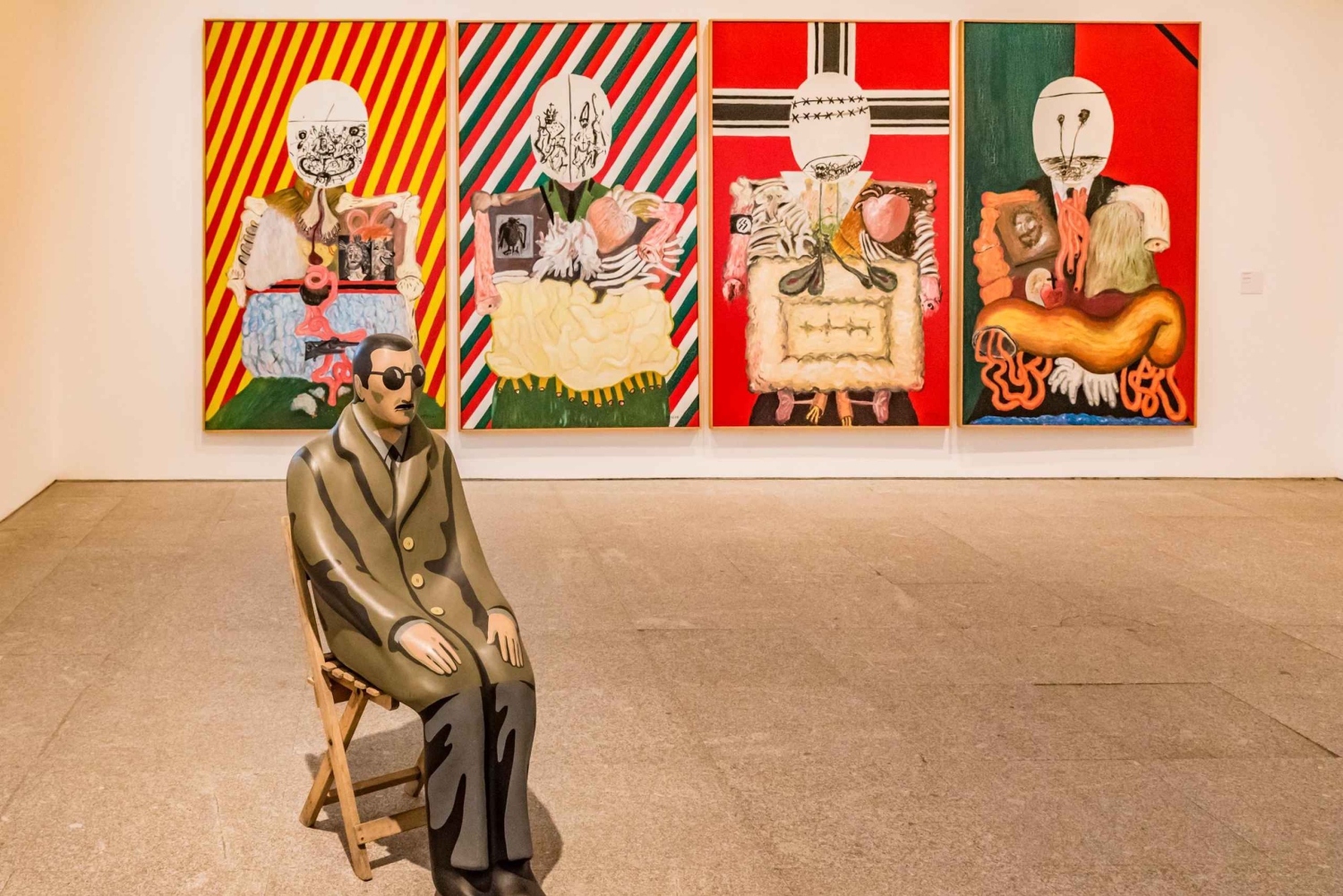 Muzeum Reina Sofía – zwiedzanie z przewodnikiem w języku włoskim z zniżką rodzinną.