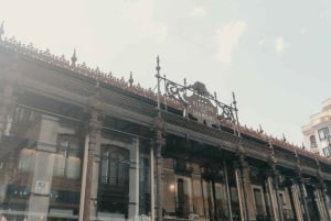 Tour privato a piedi della Madrid reale: palazzi e piazze