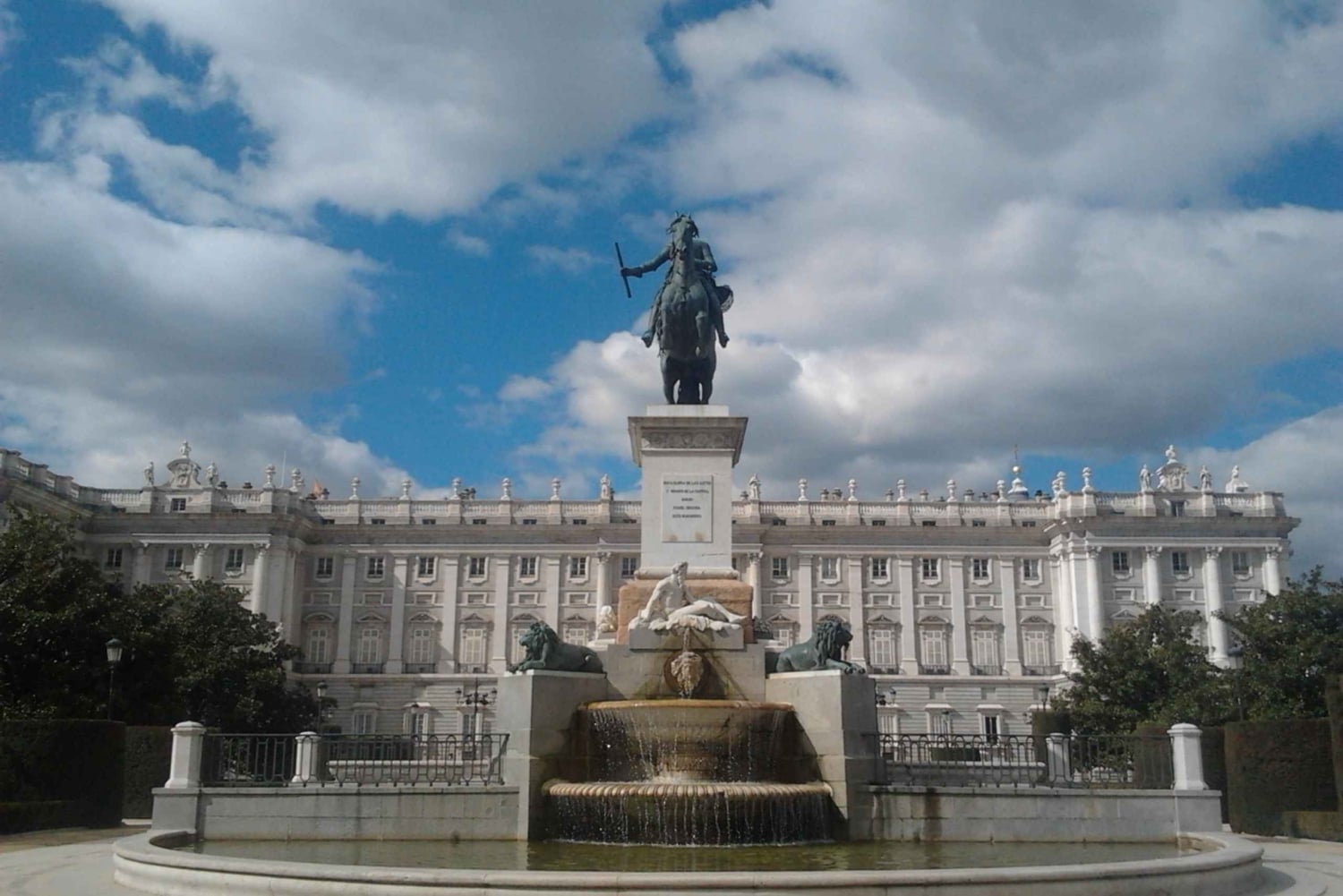 Royal Palace and Cathedral of Almudena Madrid Guided Tour