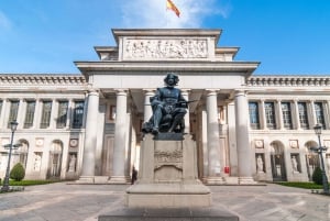 Kuninkaallinen palatsi ja Prado-museokierros Tapas-päivityksen kanssa