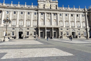 Guidet tur på det kongelige slot og i galleriet med de kongelige samlinger