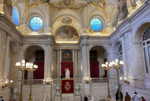 Guidet tur på det kongelige slot og i galleriet med de kongelige samlinger