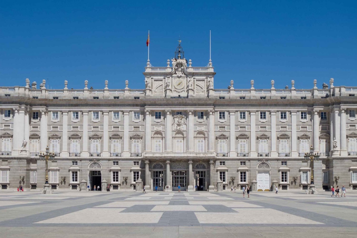 Madrid: Royal Palace Guided Tour with Skip-the-line Ticket