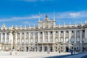 Royal Palace of Madrid: Private tour with entrance included