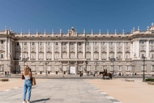 Royal Palace of Madrid: Private tour with entrance included