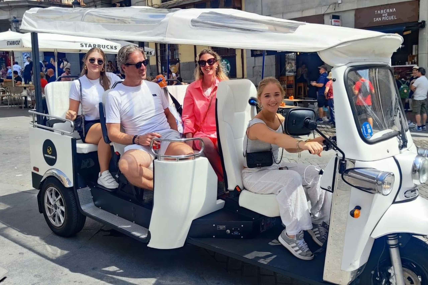 'Bekijk Madrid op een andere manier: een premium privé-rit met een tuktuk'