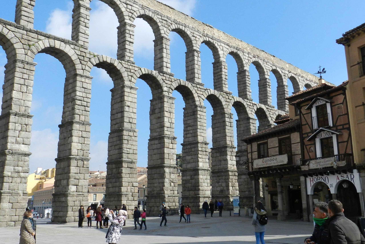 Segovia and El Escorial From Ávila With Drop Off In Madrid