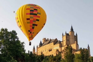 Segóvia: passeio de balão com opção de transfer saindo de Madri