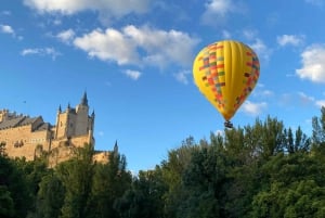 Segovia: Ballontur med mulighed for transfer fra Madrid