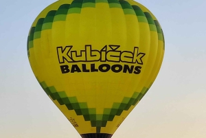 Segóvia: Voo de balão de ar quente com piquenique e cava