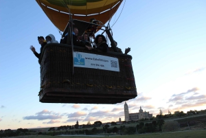 Segovia: Flytur i varmluftsballong med piknik og cava
