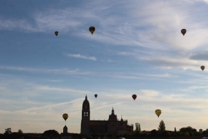 Segovia: Flytur i varmluftsballong med piknik og cava