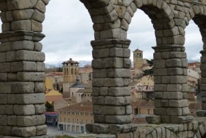 Ab Madrid: Führung durch Segovia mit Eintritt in die Kathedrale